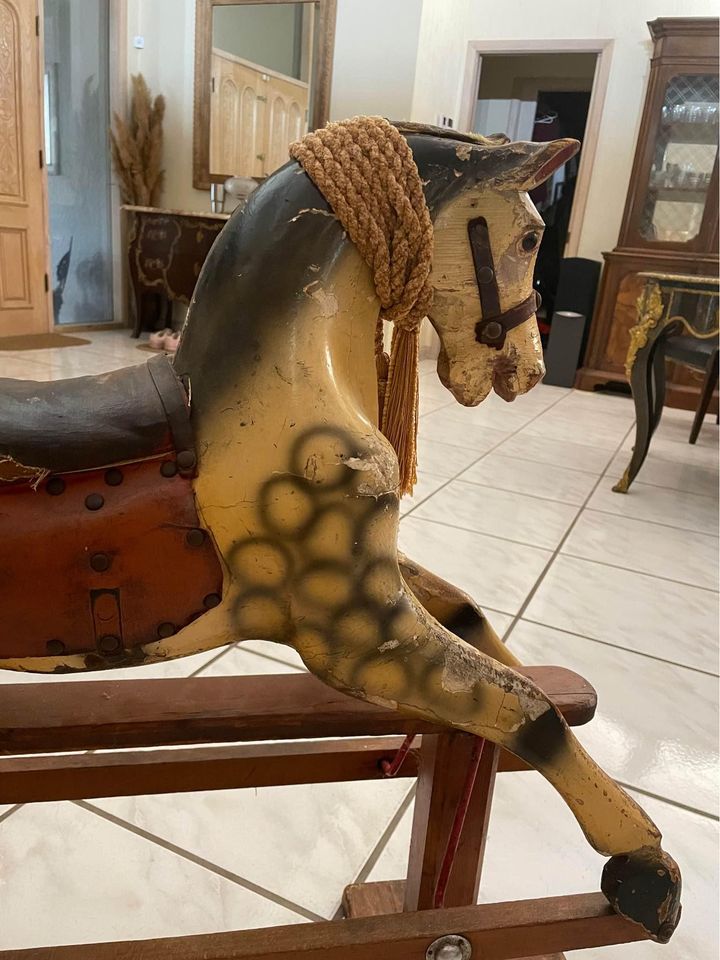 Antique Rocking Horse Original Paint, Unrestored > Rocking Horses > Carousel